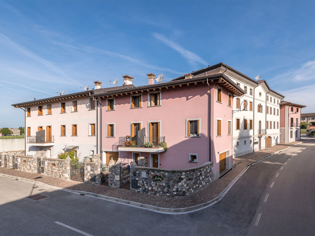 Appartamenti varie metrature in bellissima corte in bioedilizia a Variano, Udine
